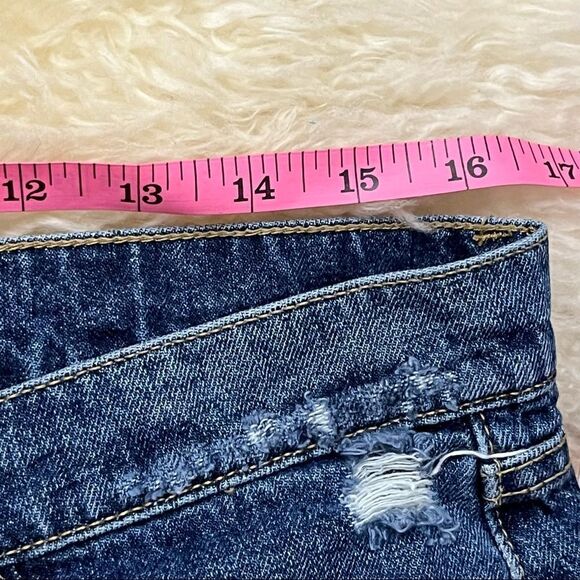 Articles of Society Distressed Cuffed Denim Shorts 29 - Picture 4 of 5